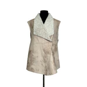 Dylan beige faux leather Sherpa lined cross front vest size Large